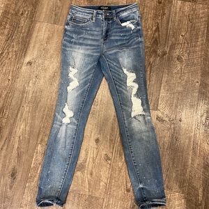 Judy Blue distressed skinny jeans size 3/26